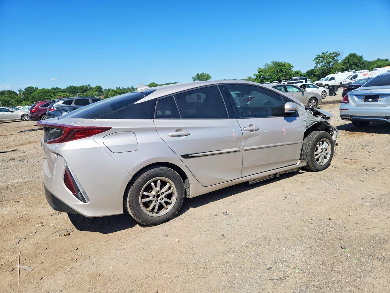 2019 Toyota Prius Prime Plus - Фото 3