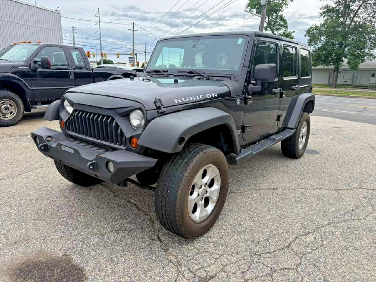 2013 Jeep Wrangler Unlimited Rubicon - Image 2