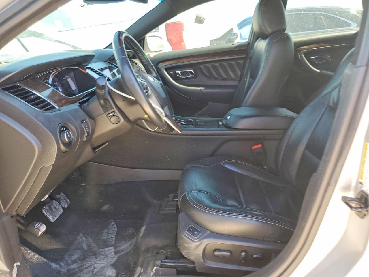 2017 Ford Taurus Limited - Image 7