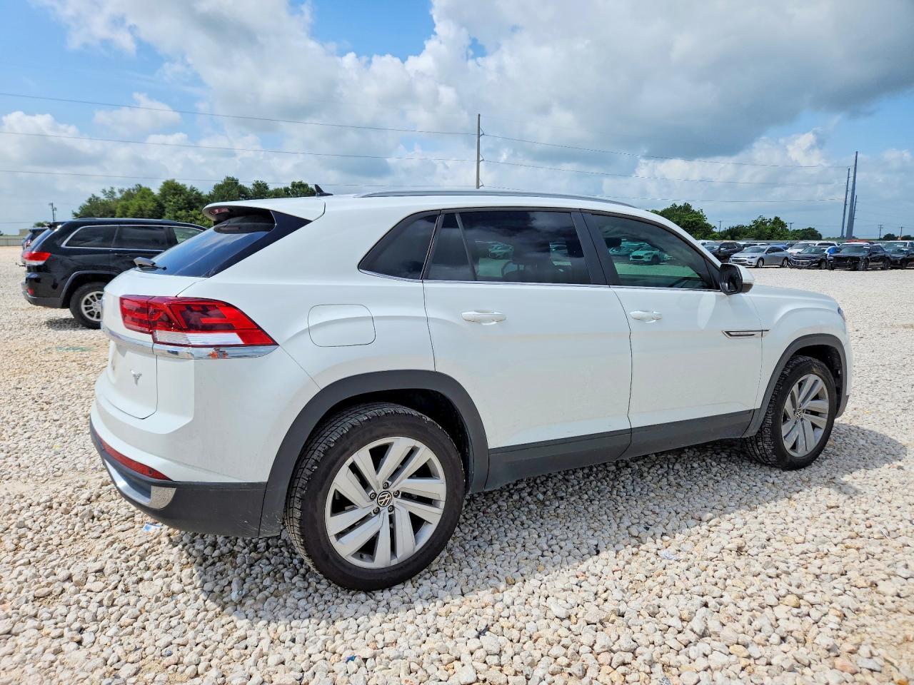 2022 Volkswagen Atlas Cross Sport Se - Фото 3