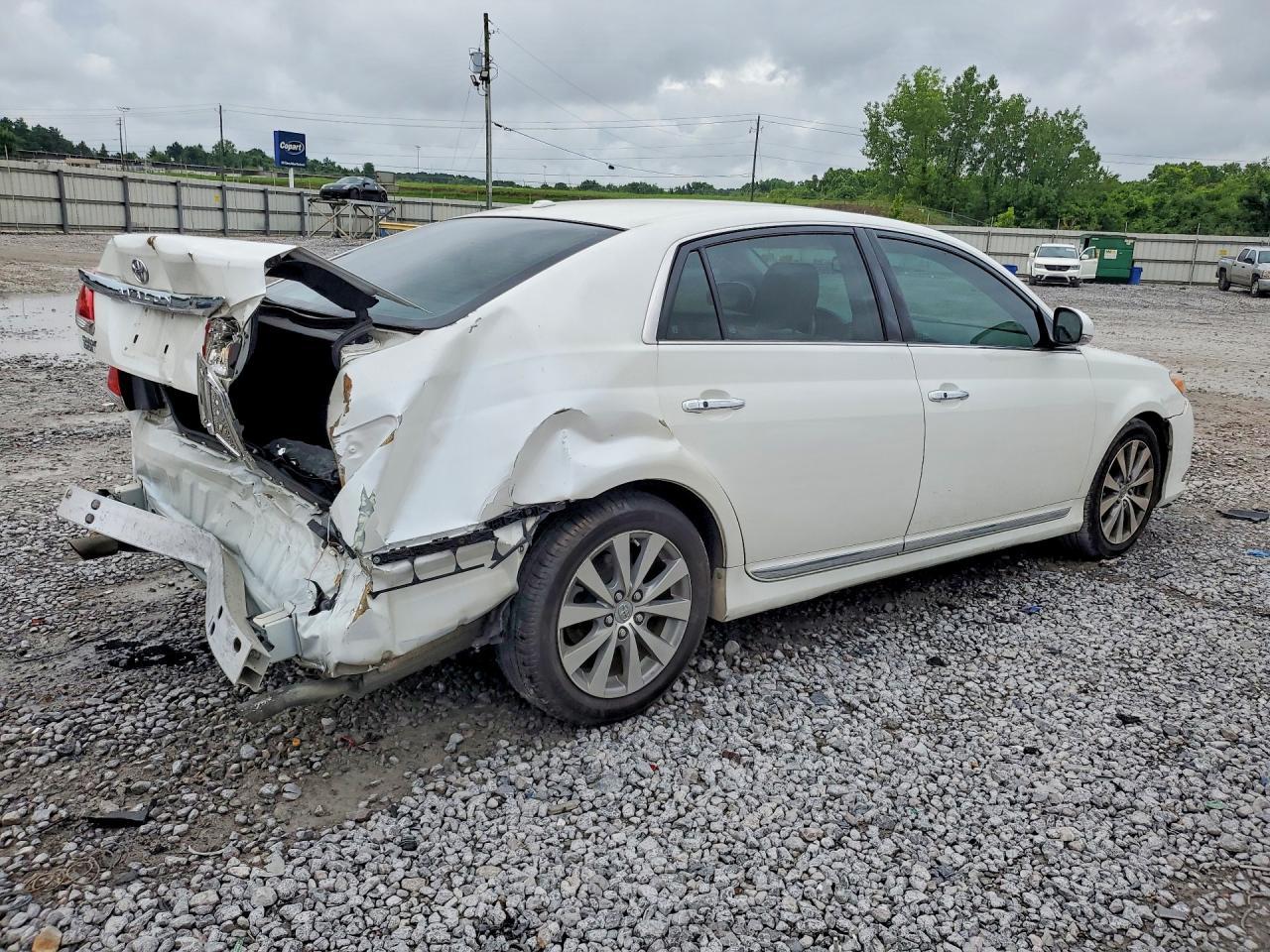 2011 Toyota Avalon Limited - Фото 3