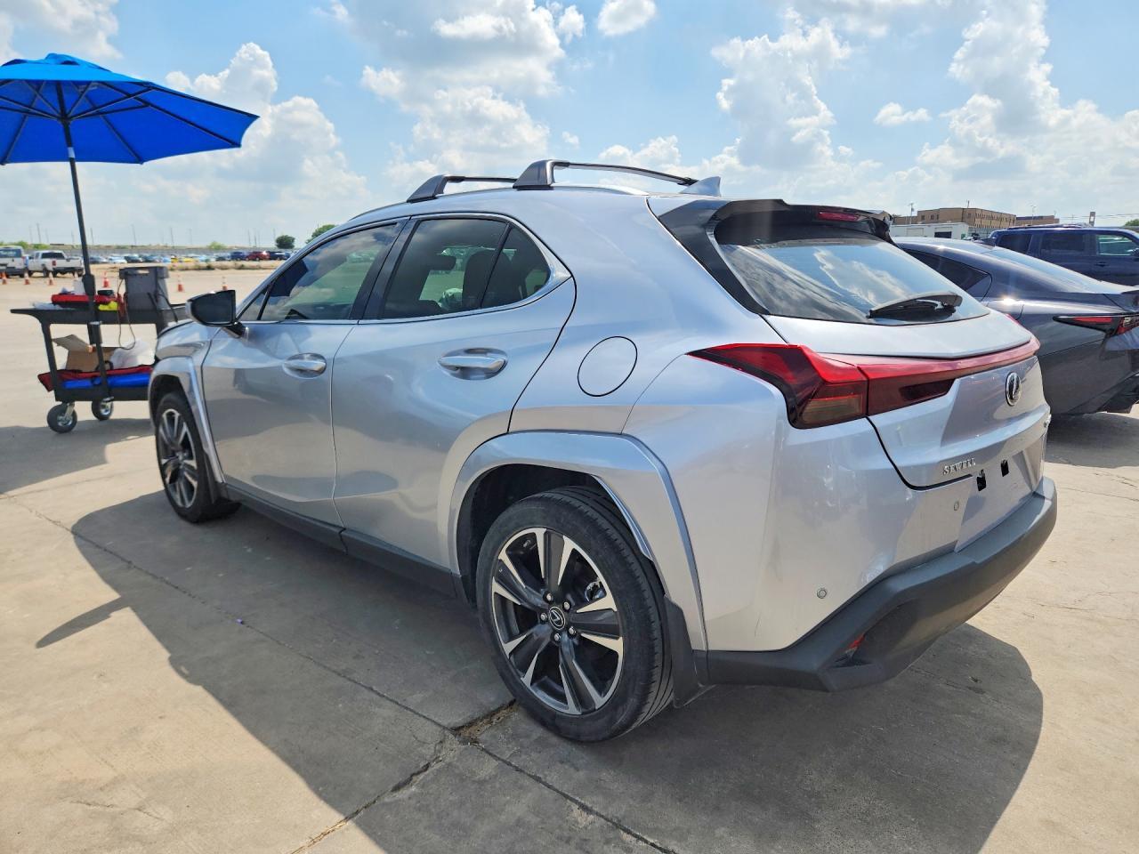 2024 Lexus Ux 250H Premium - Image 2