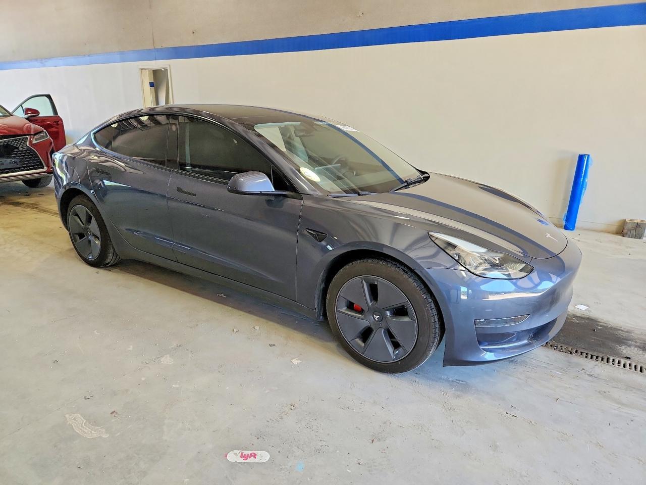 2023 Tesla Model 3 - Image 4