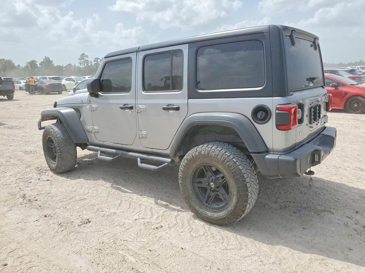 2018 Jeep Wrangler Unlimited Sport - Фото 2