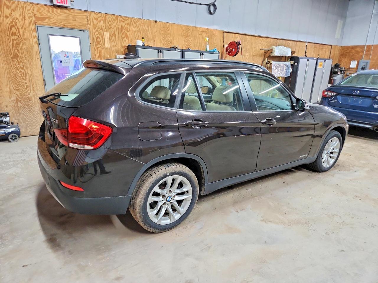 2015 BMW X1 xDrive28I - Image 3