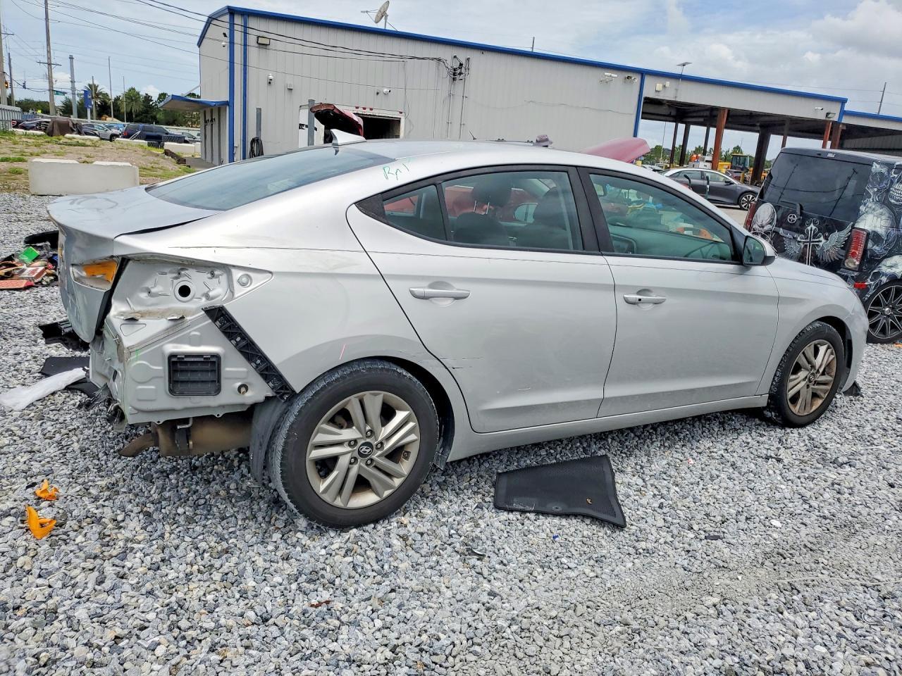 2019 Hyundai Elantra Value Edition - Фото 3