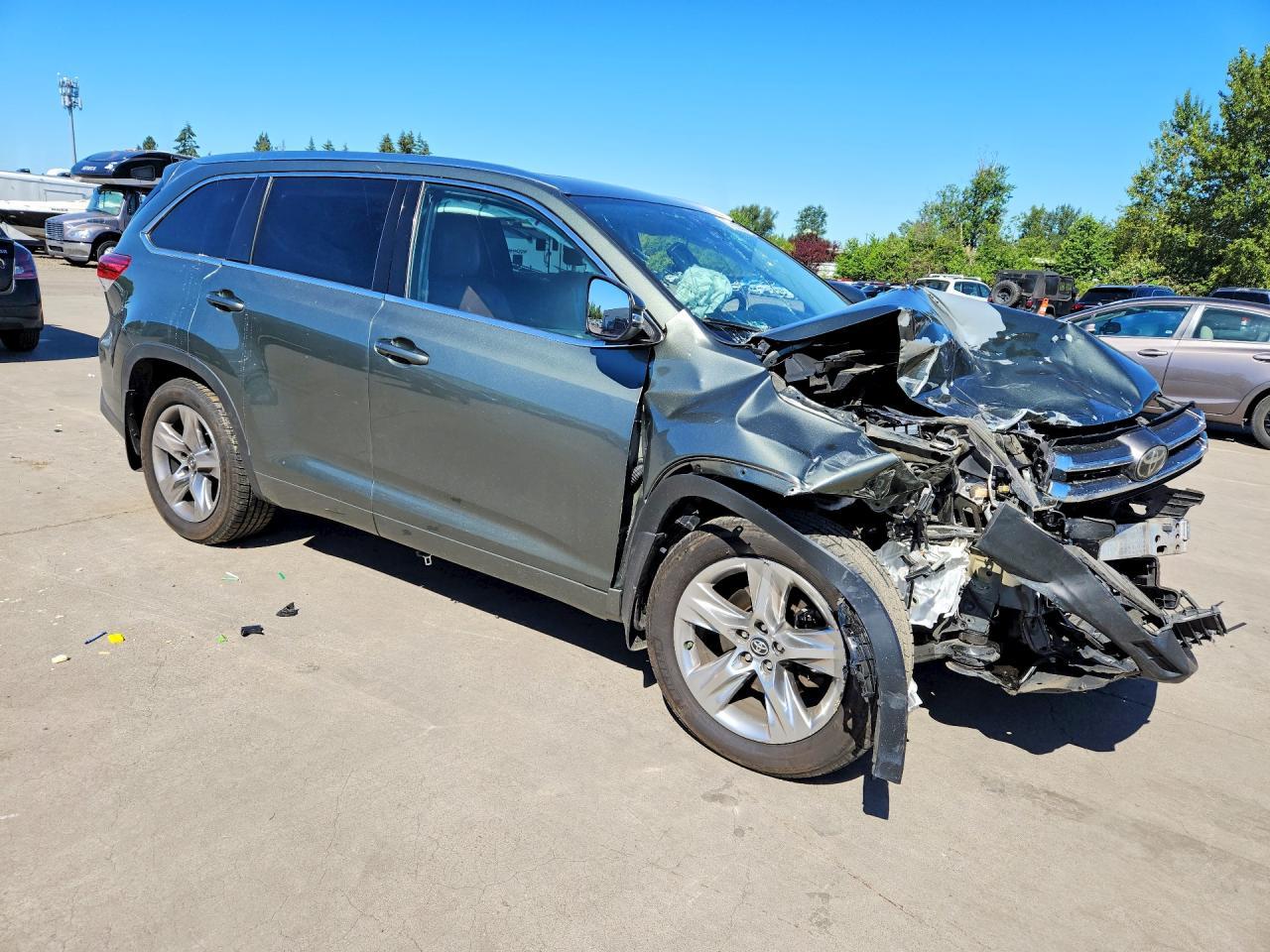 2017 Toyota Highlander Limited - Image 4