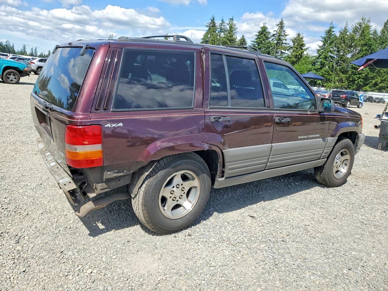 1997 Jeep Grand Cherokee Laredo - Image 3