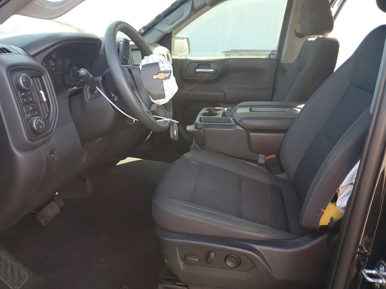 2022 Chevrolet Silverado K1500 Custom - Image 7