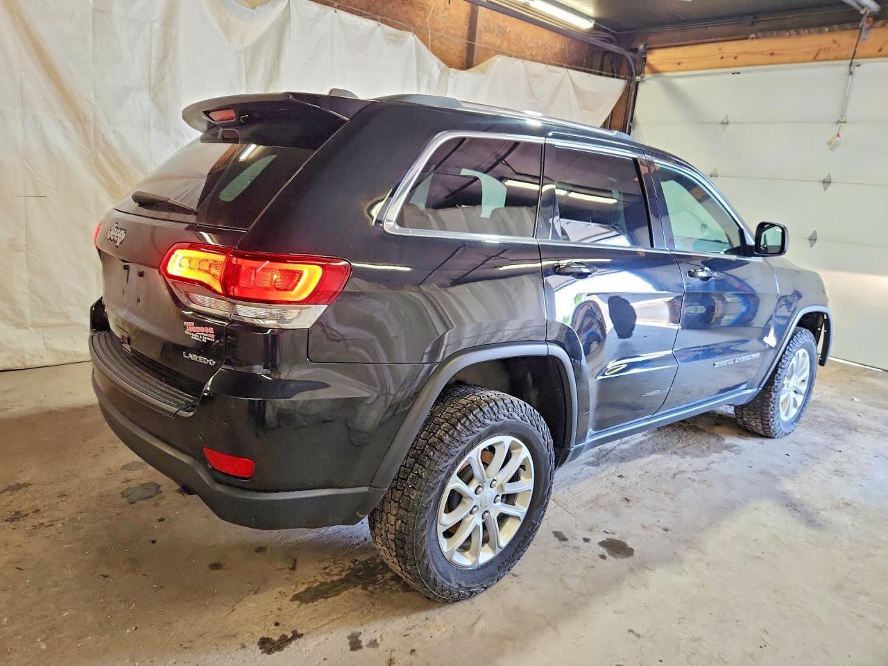 2021 Jeep Grand Cherokee Laredo - Фото 3