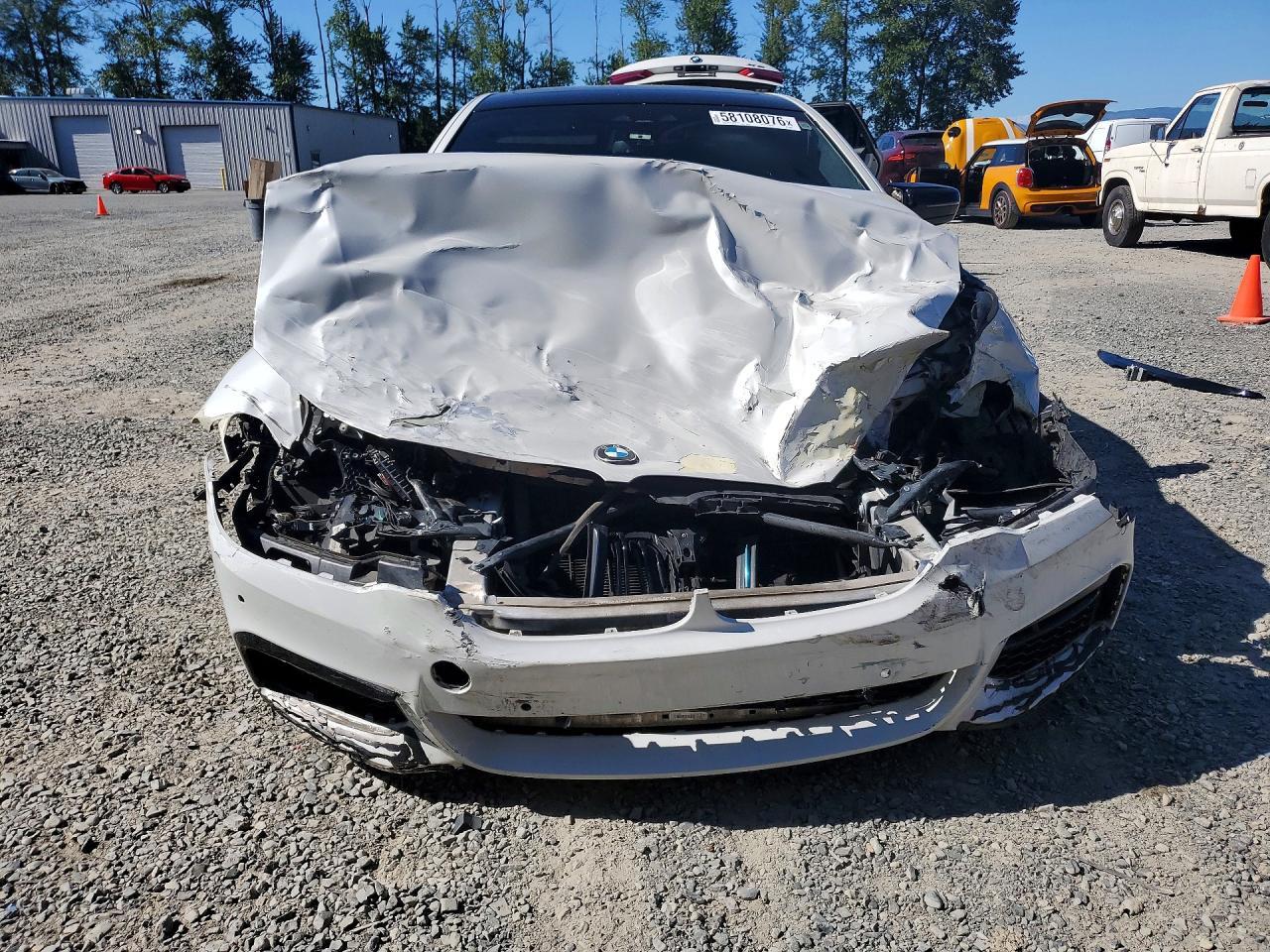 2019 BMW 530Xe - Фото 5