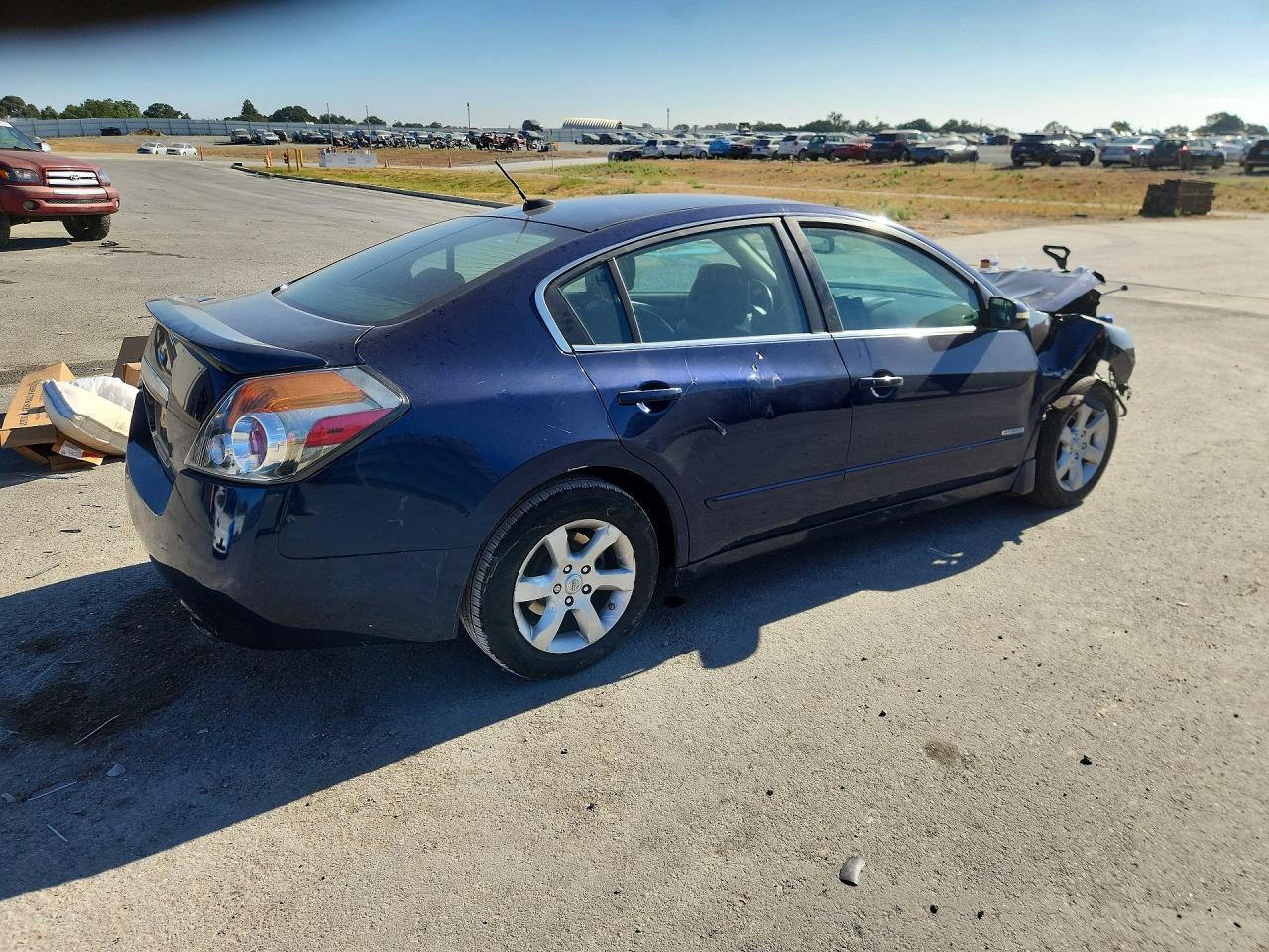 2009 Nissan Altima Hybrid - Image 3