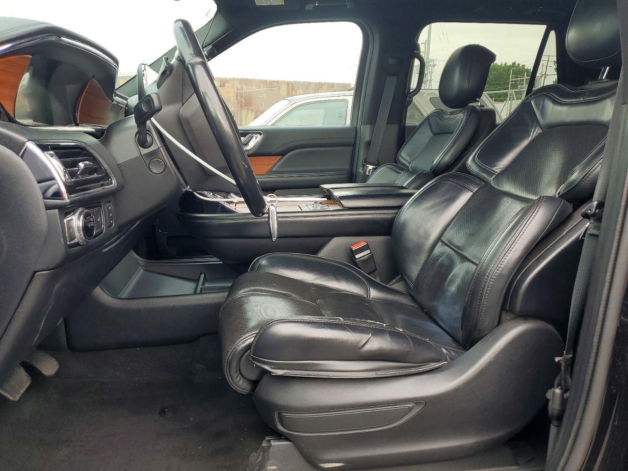 2019 Lincoln Navigator L Select - Image 7
