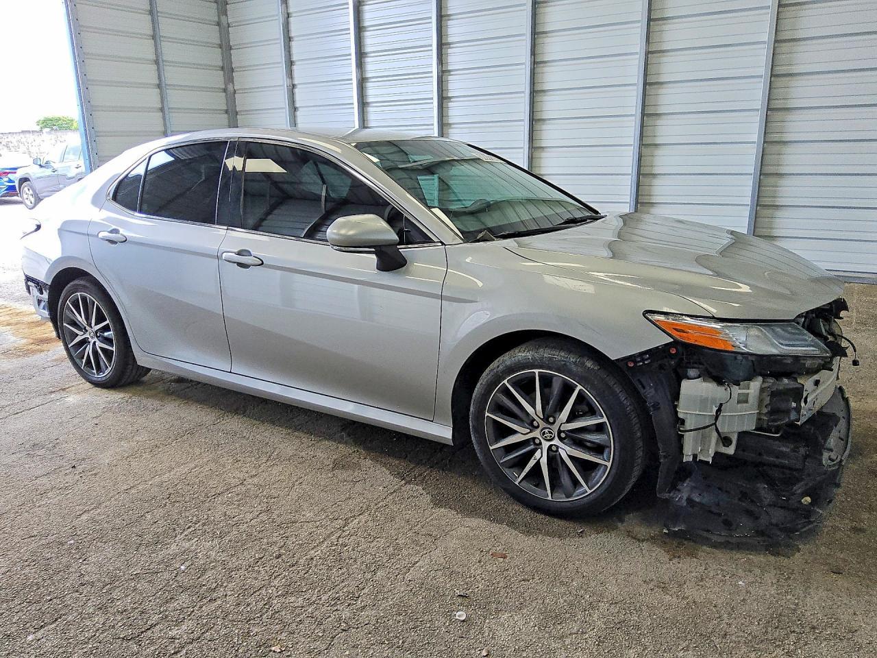 2022 Toyota Camry Xle - Фото 4