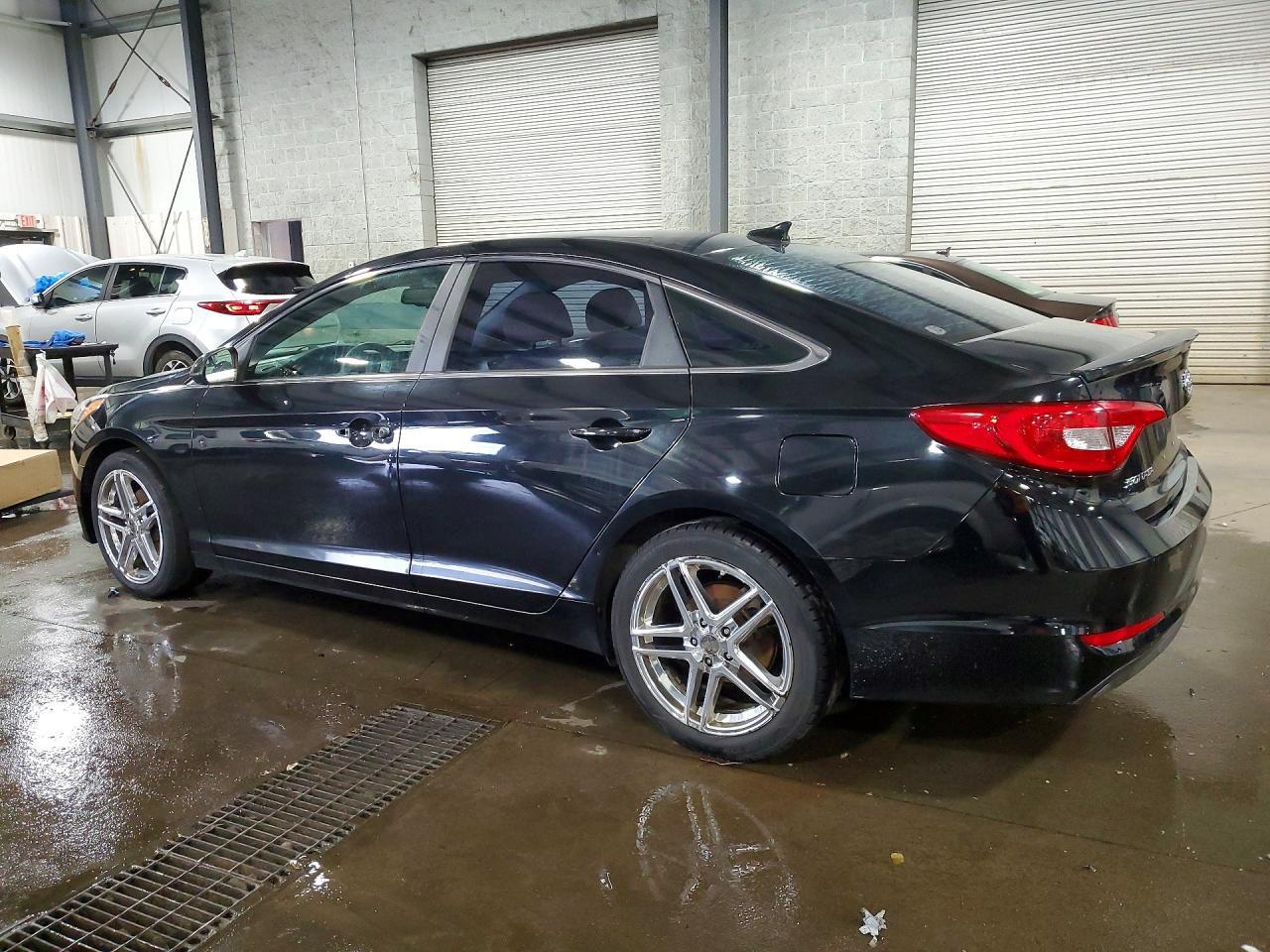 2016 Hyundai Sonata Se - Image 2