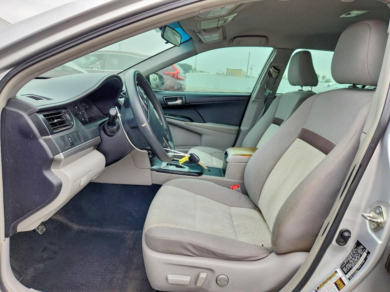 2014 Toyota Camry Le - Image 7