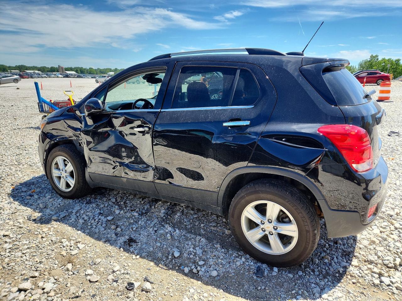 2020 Chevrolet Trax 1Lt - Фото 2