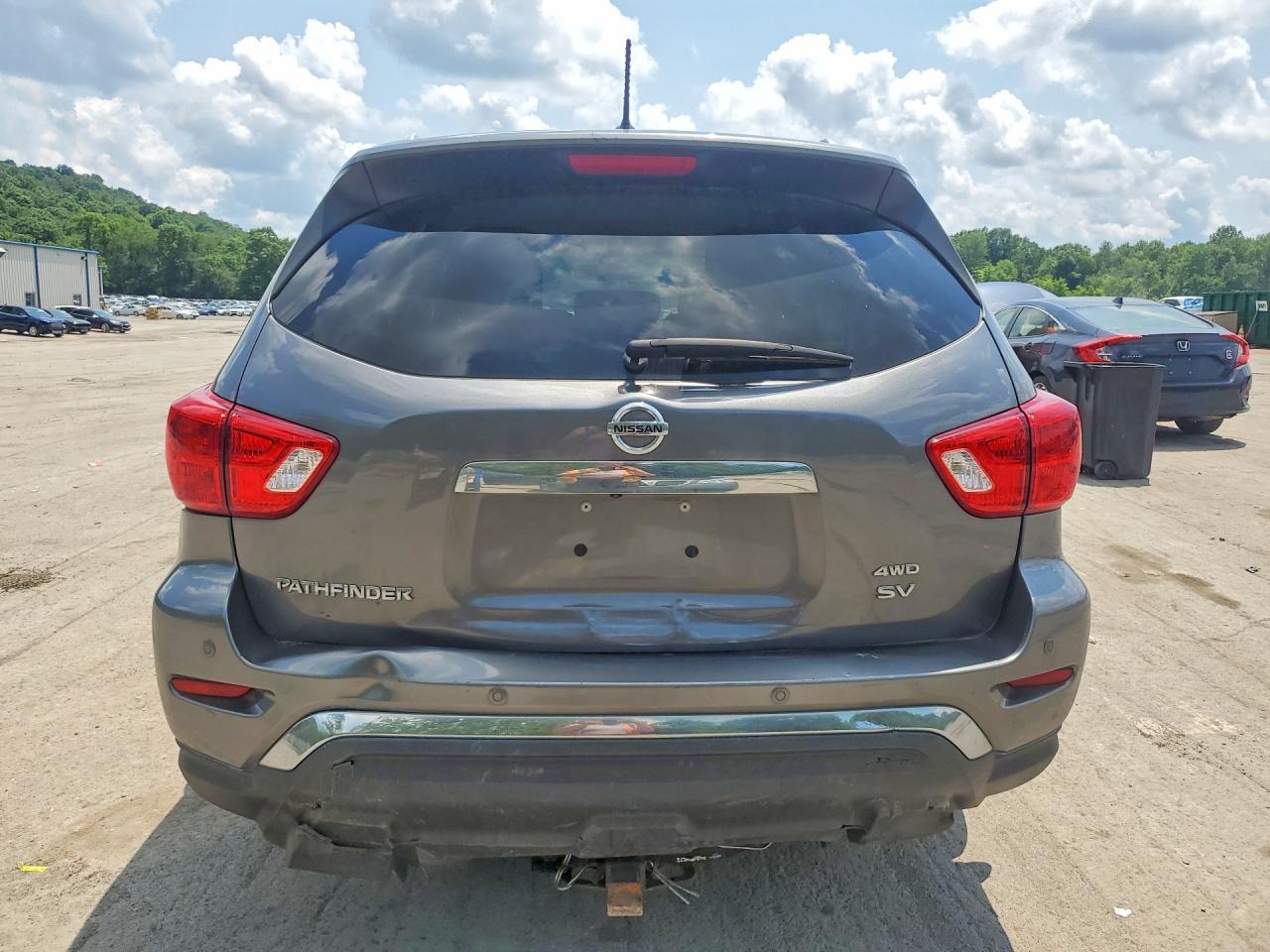 2017 Nissan Pathfinder - Фото 6