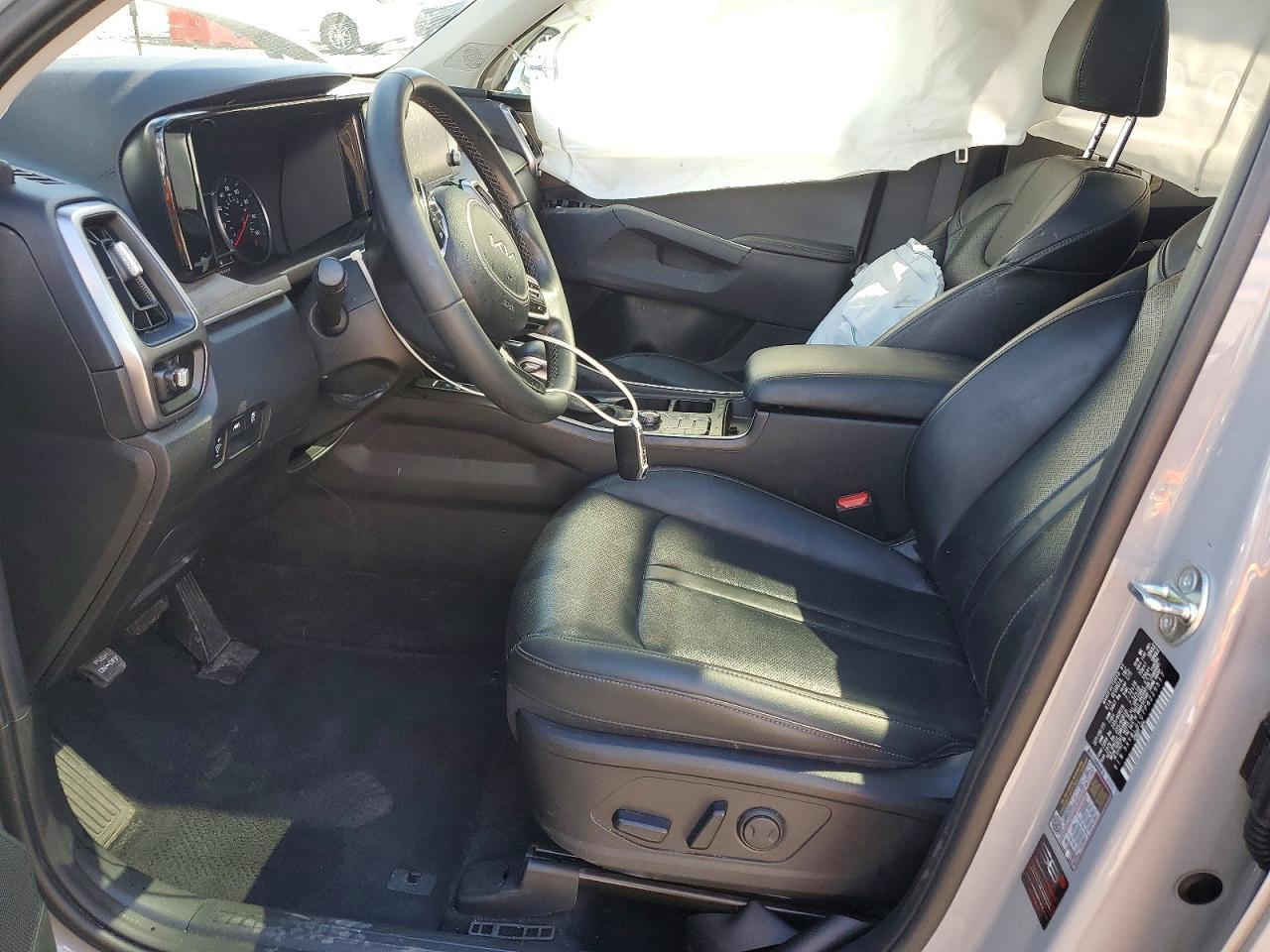 2023 Kia Sorento S - Image 7