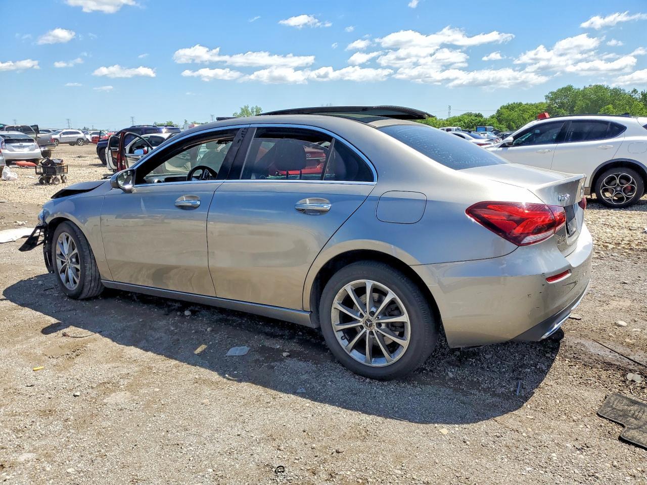 2019 Mercedes-Benz A 220 4Matic - Фото 2