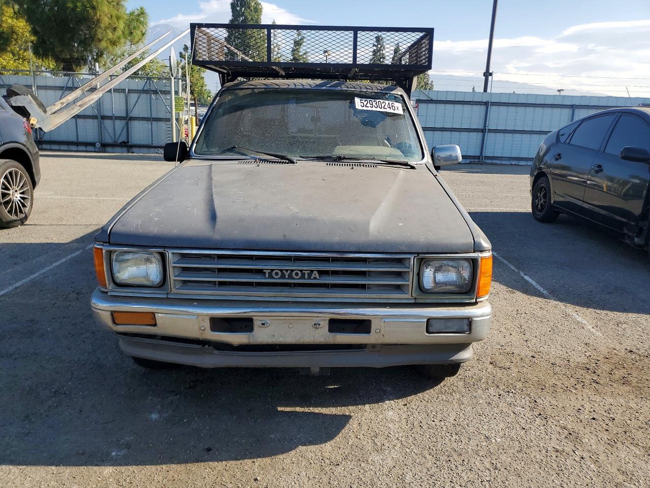 1988 Toyota Pickup Base - Фото 5
