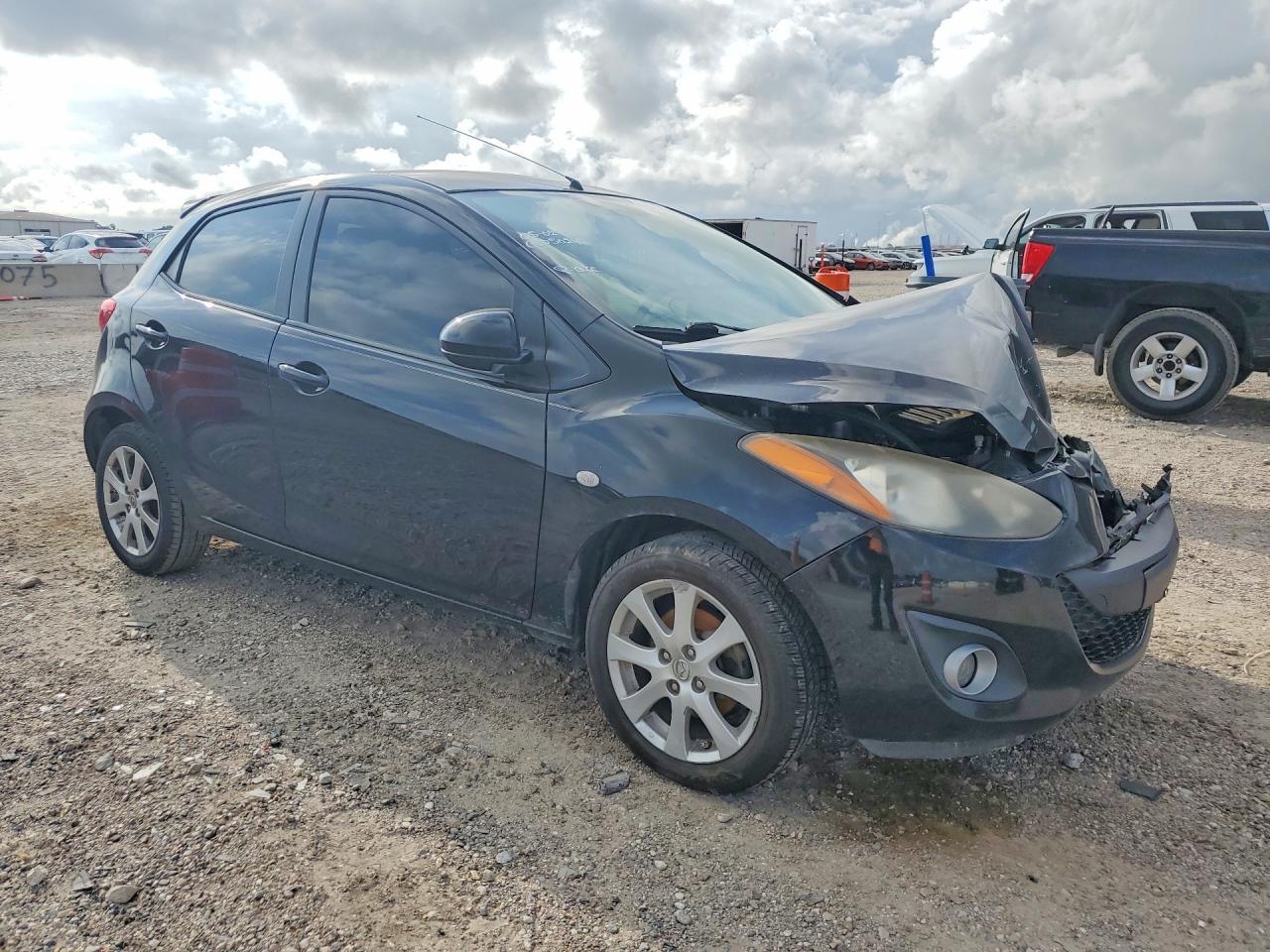 2011 Mazda Mazda2 - Image 4