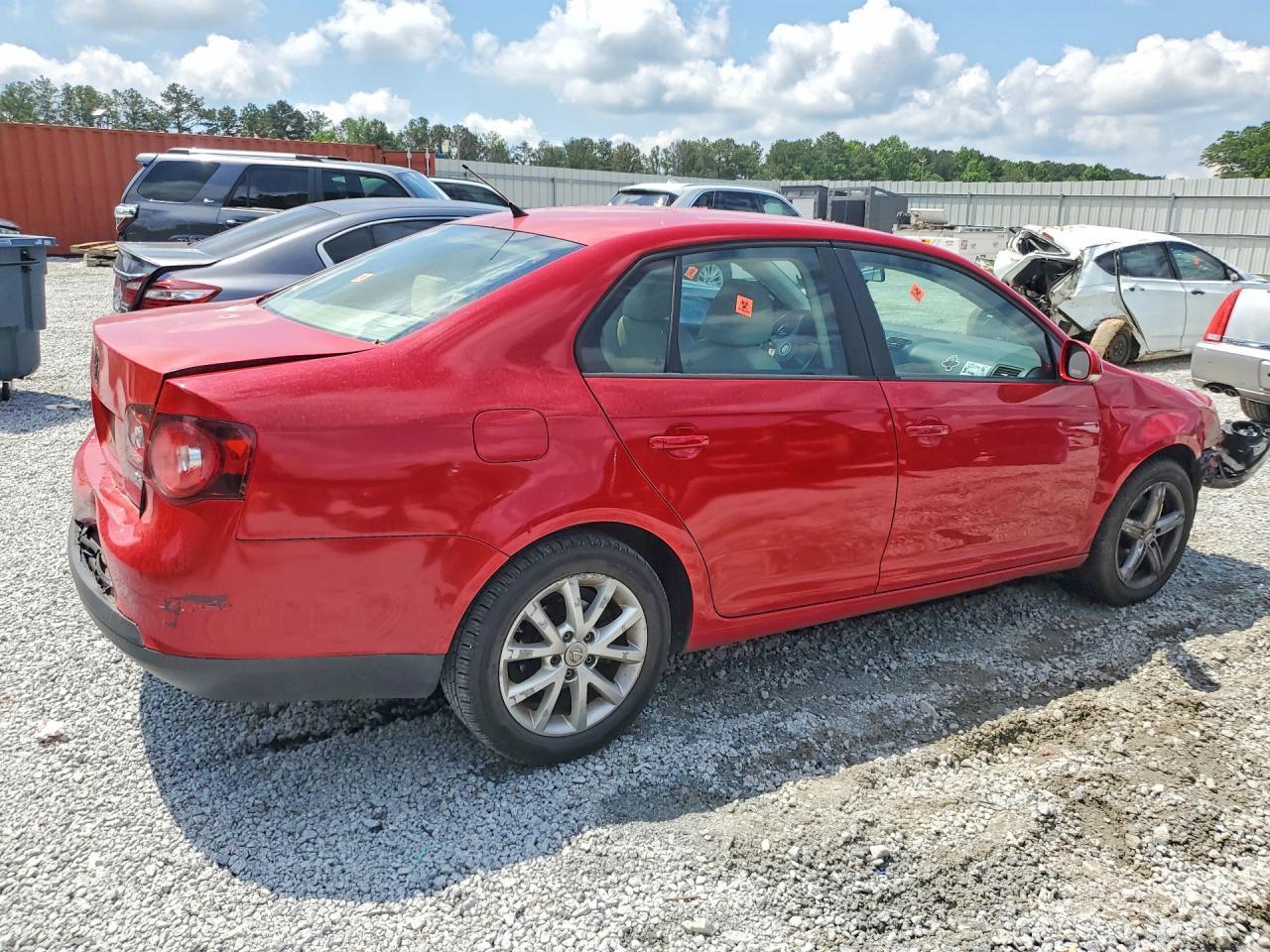 2010 Volkswagen Jetta Limited - Image 3
