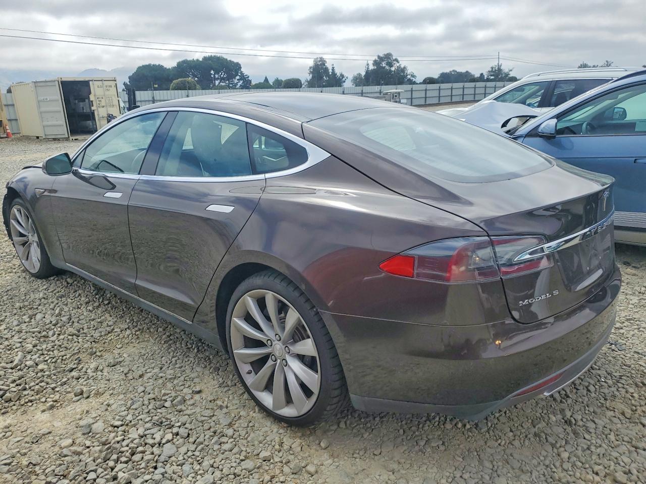 2014 Tesla Model S - Фото 2