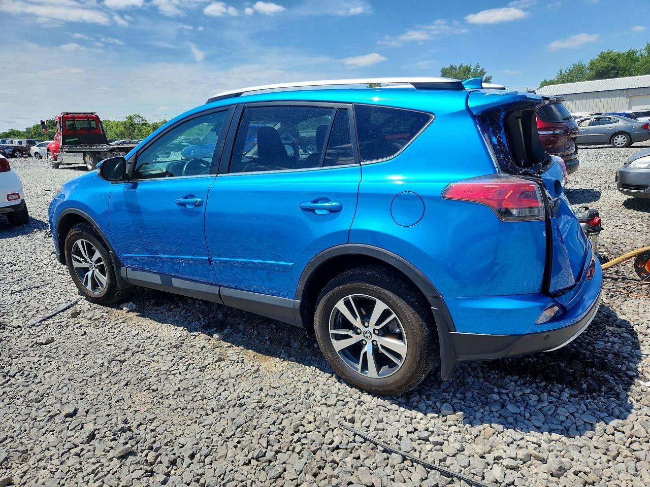 2016 Toyota Rav4 Xle - Image 2