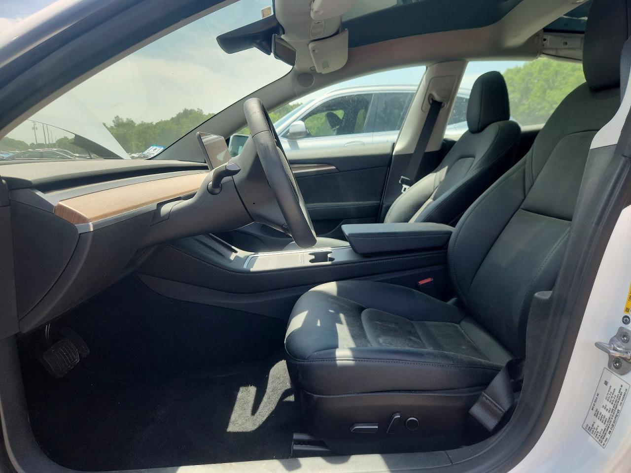 2023 Tesla Model 3 - Фото 7