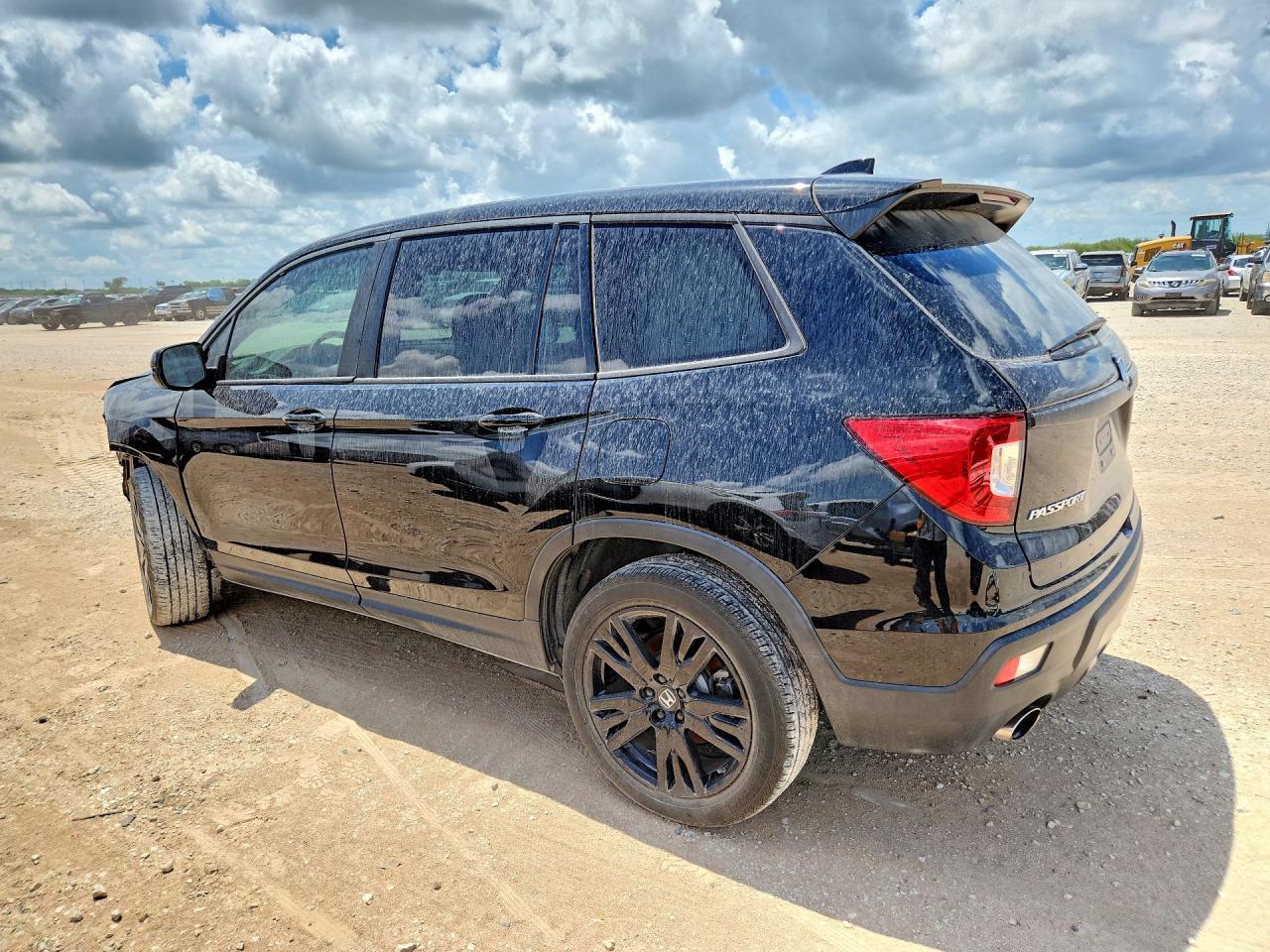 2021 Honda Passport Sport - Фото 2