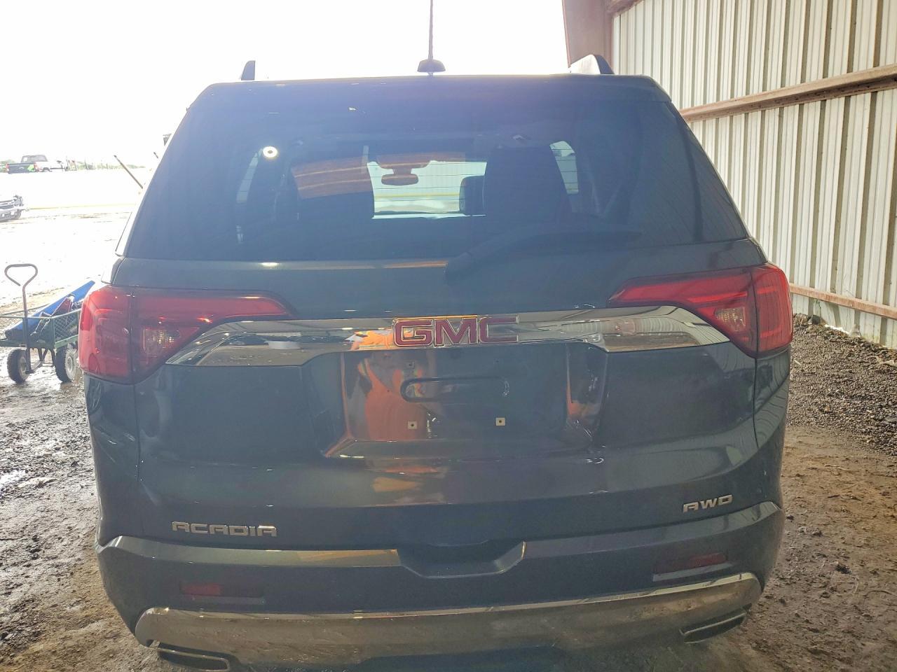 2019 GMC Acadia Denali - Image 6