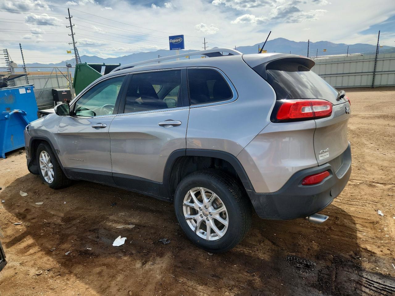 2014 Jeep Cherokee Latitude - Image 2