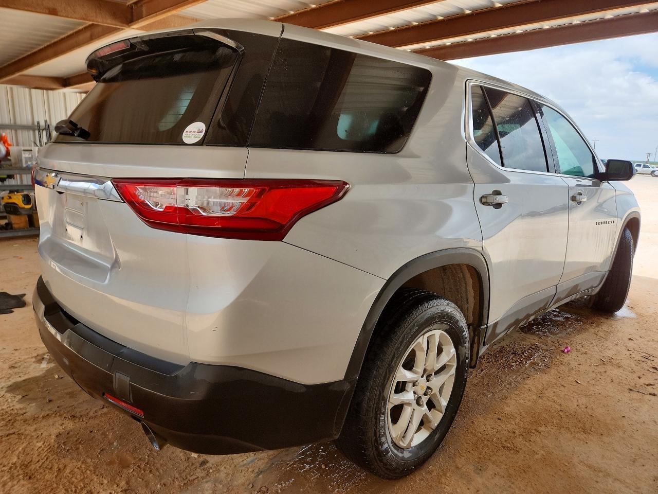2019 Chevrolet Traverse Ls - Image 3