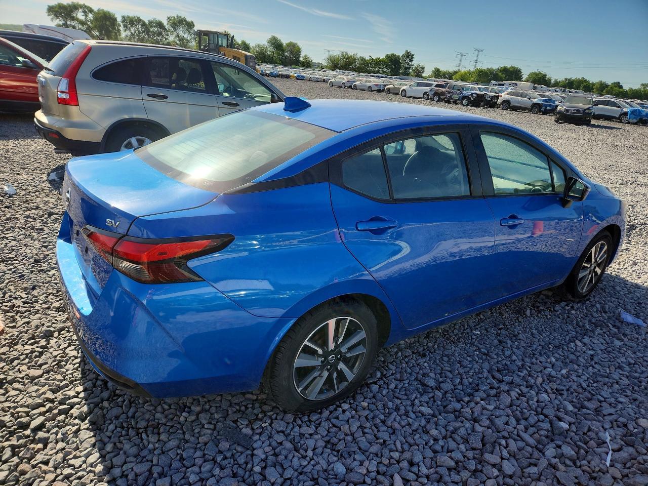 2021 Nissan Versa Sv - Image 3