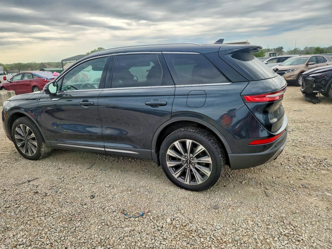2022 Lincoln Corsair Reserve - Фото 2