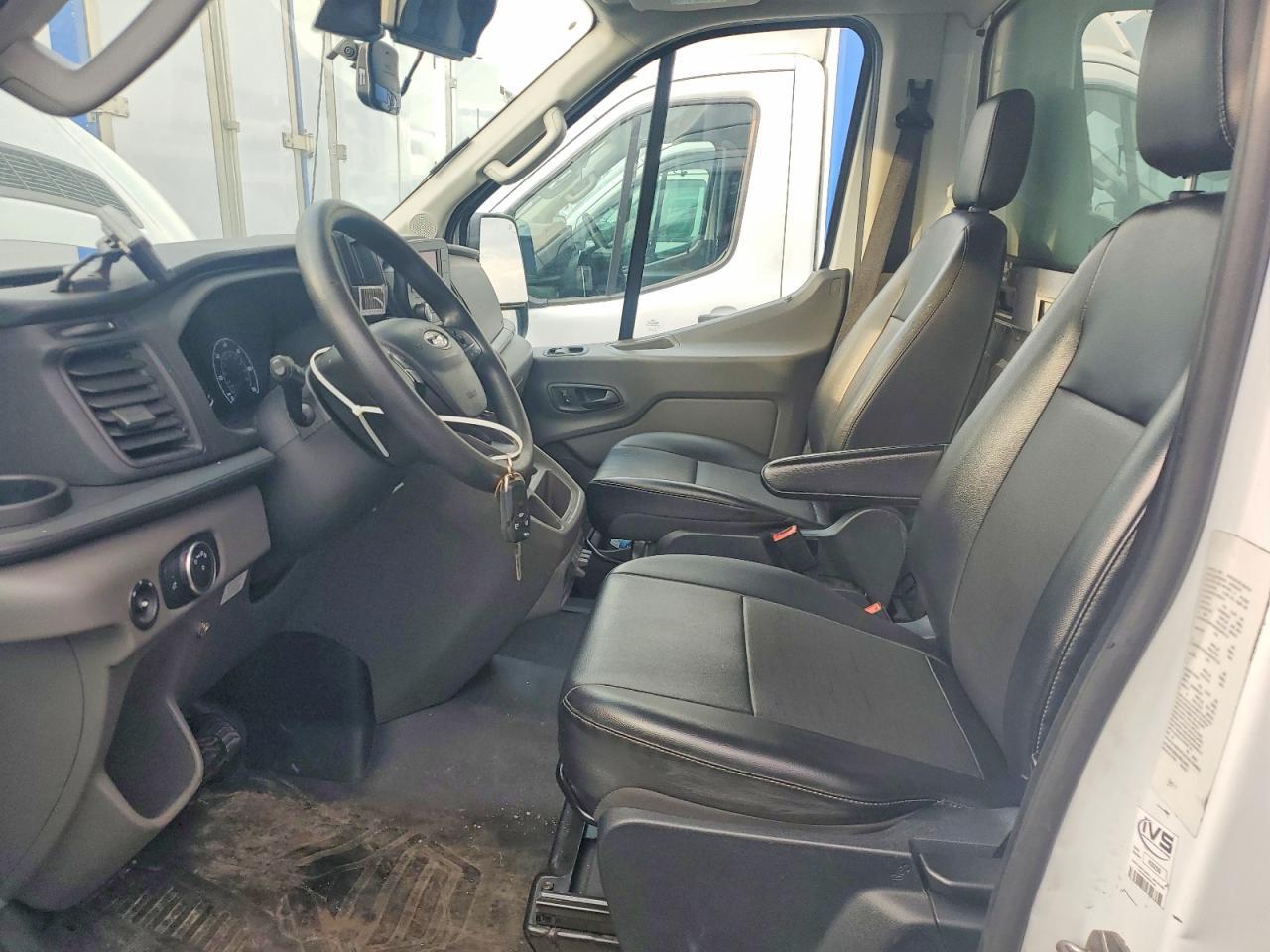 2020 Ford Transit Delivery Truck - Фото 7