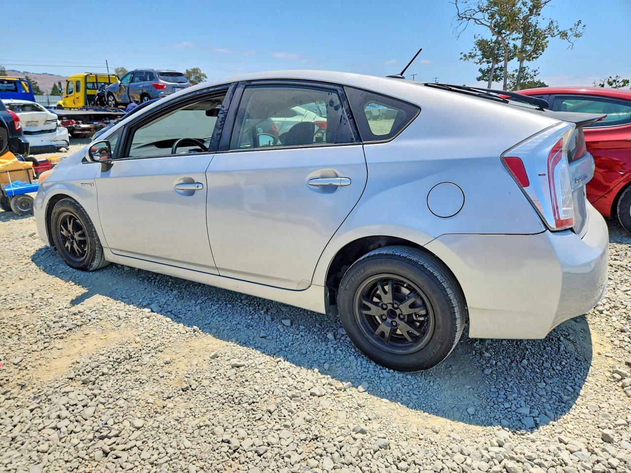 2015 Toyota Prius Three - Фото 2
