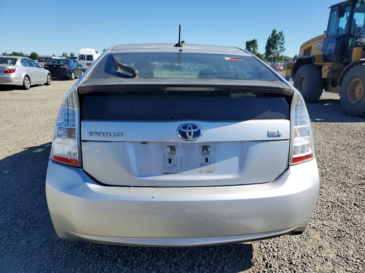 2010 Toyota Prius Iii - Image 6