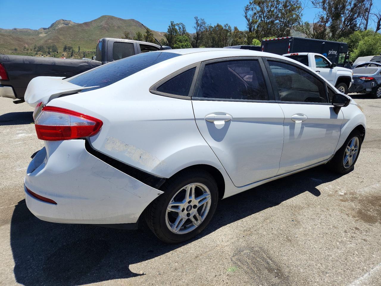 2018 Ford Fiesta Se - Фото 3