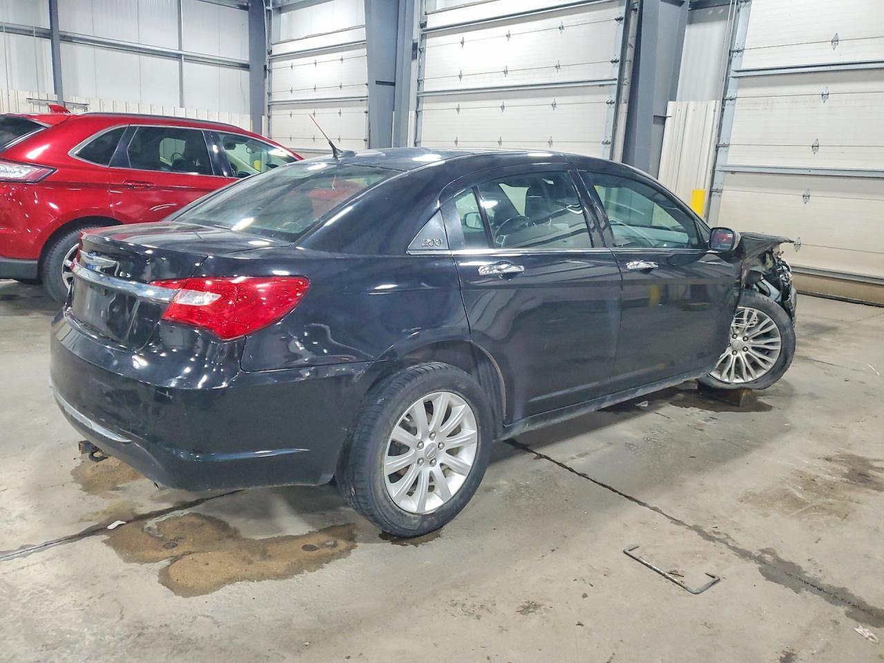 2012 Chrysler 200 Limited - Фото 3