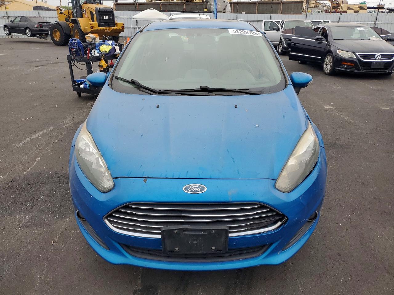 2015 Ford Fiesta Se - Image 5