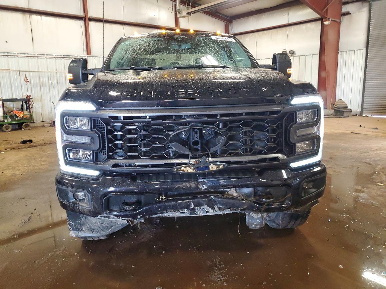 2023 Ford F250 Super Duty - Image 5