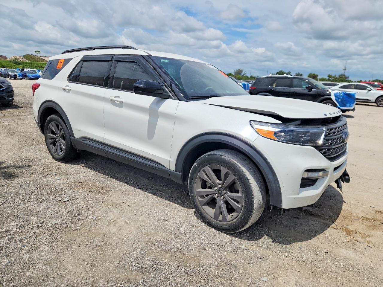 2022 Ford Explorer Xlt - Фото 4