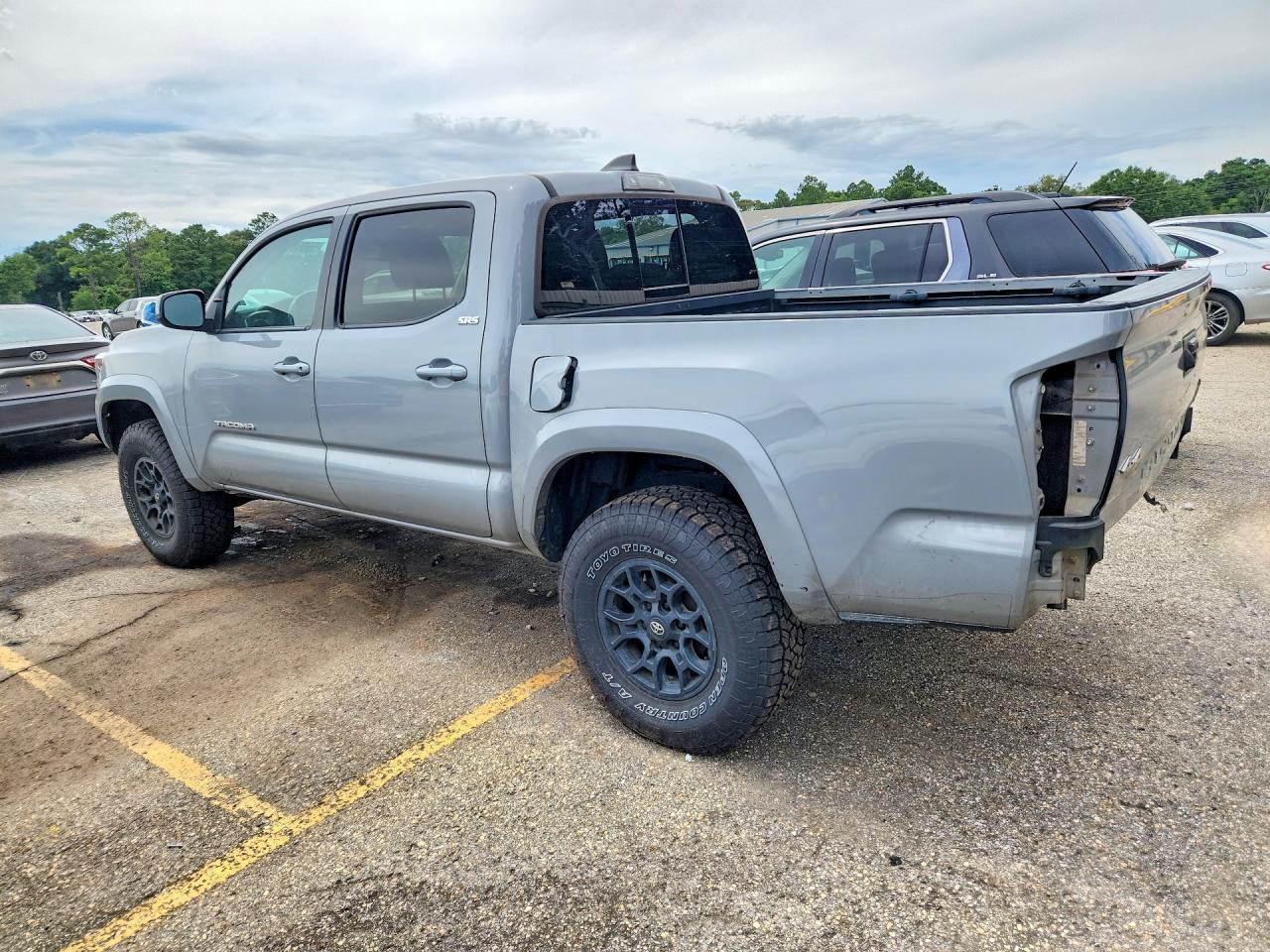 2021 Toyota Tacoma Sr5 V6 - Image 2