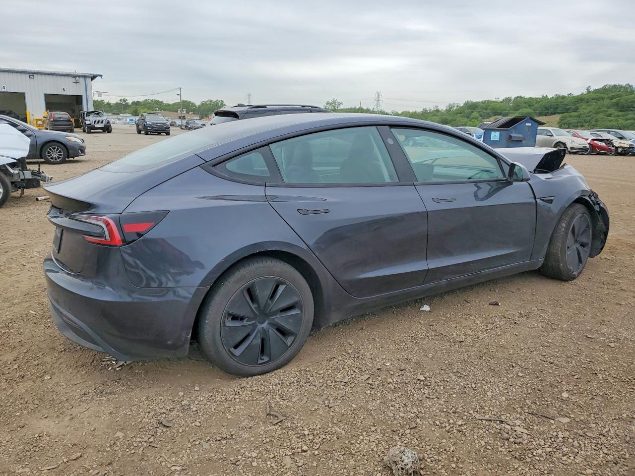 2024 Tesla Model 3 - Image 3
