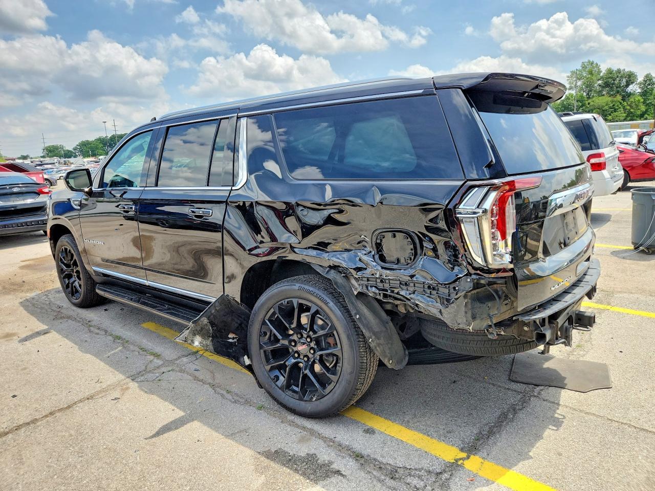 2023 GMC Yukon Xl K1500 Slt - Фото 2