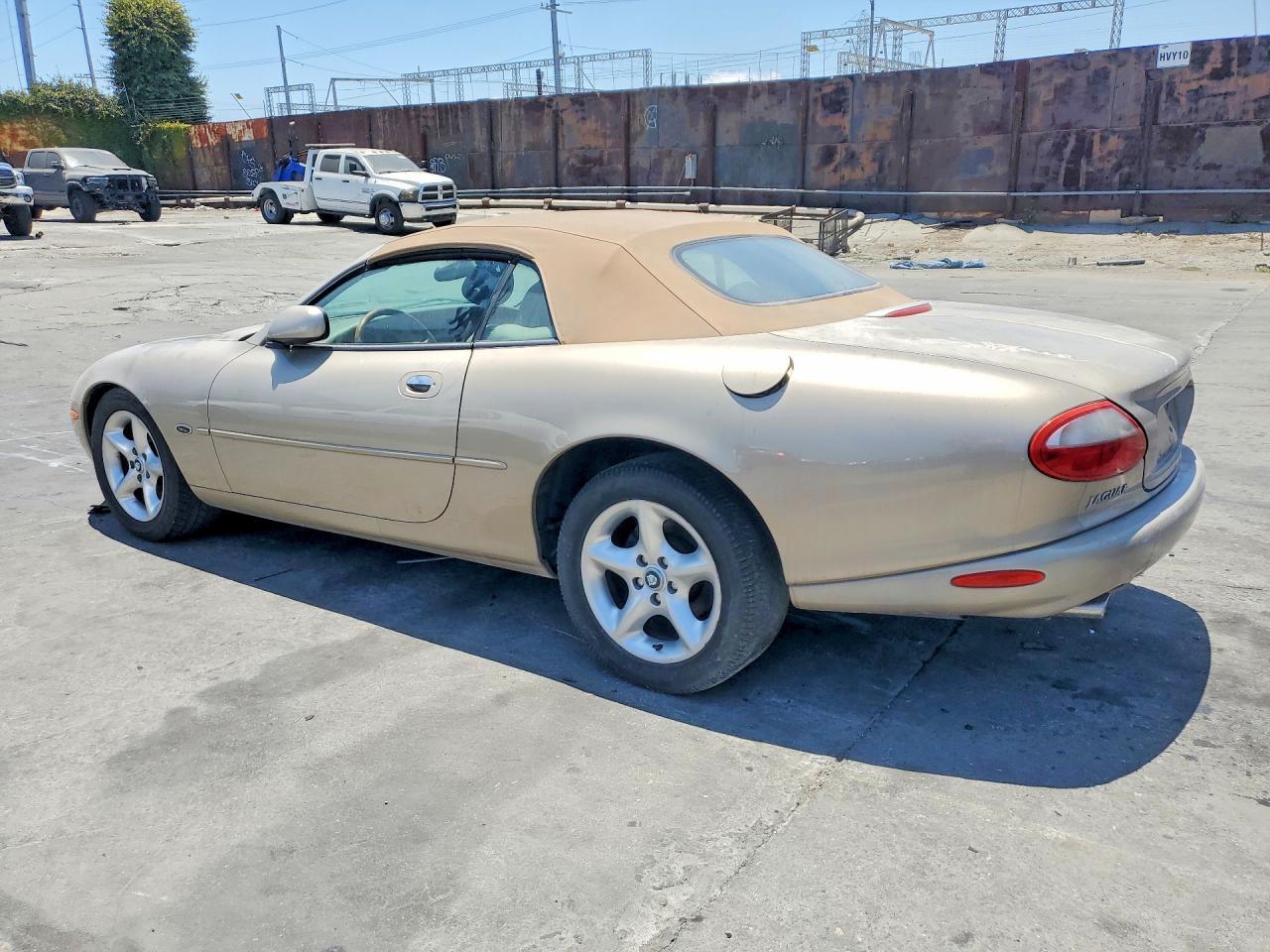 2000 Jaguar Xk8 - Image 2