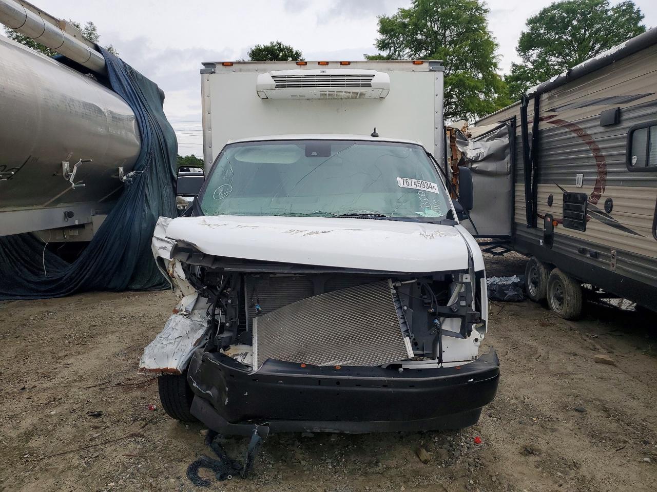 2019 GMC Savana Cutaway G3500 - Фото 5