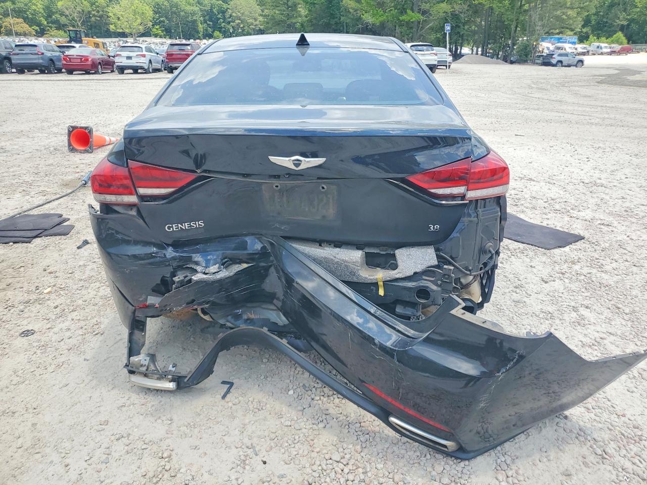 2015 Hyundai Genesis 3.8L - Image 6
